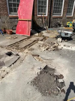 grobel with red slide